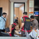 Kejari Tanjung Perak Melakukan Penggeledahan Kantor Pt.Pelindo Sub Reg 3 Surabaya Terkait Penyidikan Perkara Dugaan Tipikor Pemeliharaan Kolam Pelabuhan Tahun 2023-2024