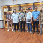 Wabup Rohil Jhony Charles Terima Kunjungan Pengurus Persatuan Anak-Anak Rohil Riau di Malaysia di Ruang Kerjanya