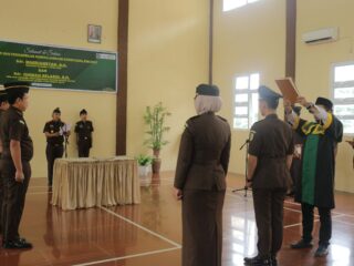 Kajari Abdya Lantik Kasubsi Intelijen dan Datun